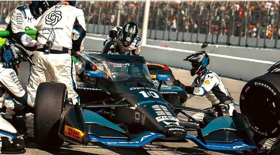 Alex Palou firma en Long Beach su tercera victoria de la temporada