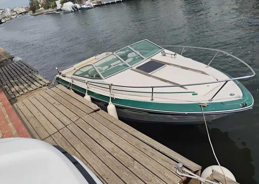 El abandono de barcos crece en los puertos deportivos catalanes