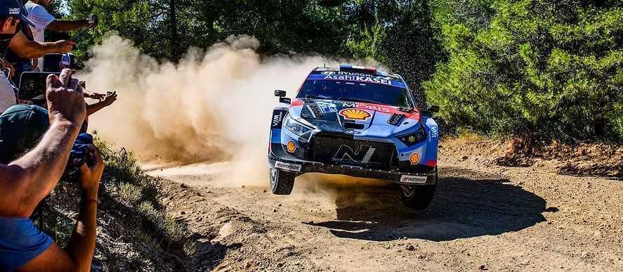 Sami Pajari consigue una victoria histórica en el WRC.