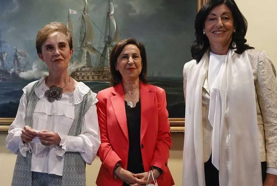 Alarma en el CNI por el control de Sánchez: «Ya trabajamos para Moncloa, no para el Estado» Alarma en el CNI por el control de Sánchez: «Ya trabajamos para Moncloa, no para el Estado»