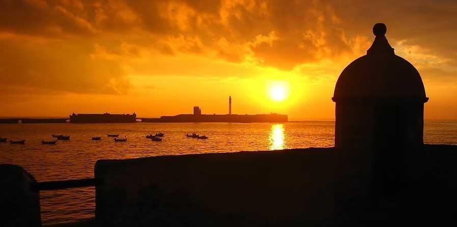 El eclipse diario que Cádiz ignora