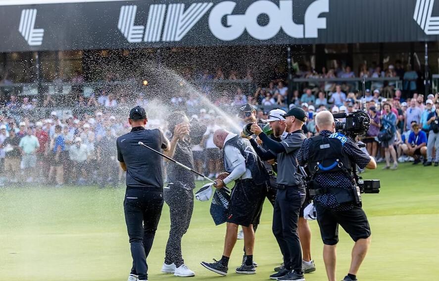 El joven Michael La Sasso supera a Jon Rahm en la final del LIV Golf El joven Michael La Sasso supera a Jon Rahm en la final del LIV Golf