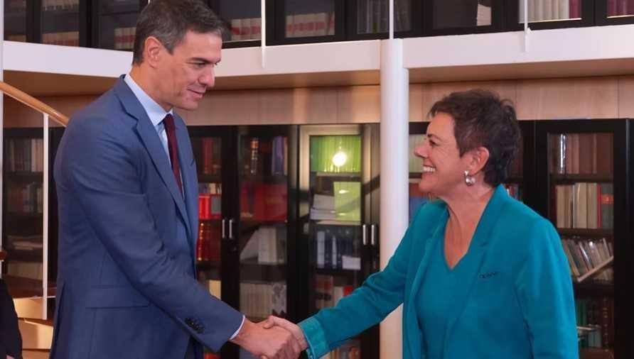PP y Vox se disparan hasta los 205 escaños por la crisis de Ceuta con un PSOE en caída libre PP y Vox se disparan hasta los 205 escaños por la crisis de Ceuta con un PSOE en caída libre