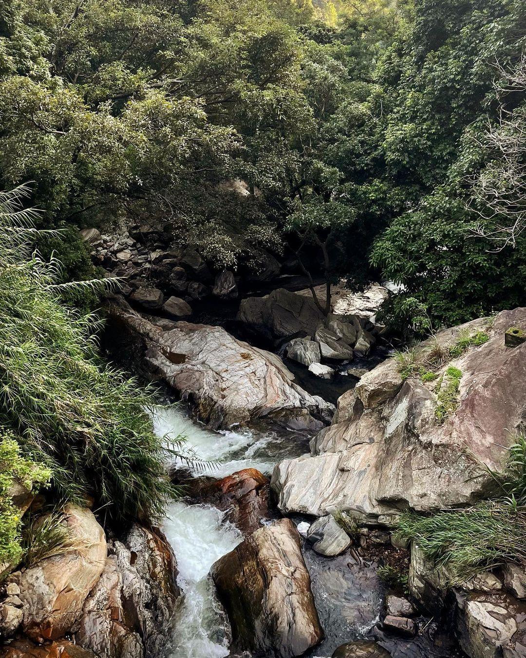 The Enchanting Waterfalls of Sri Lanka: A Nature Lover’s Paradise