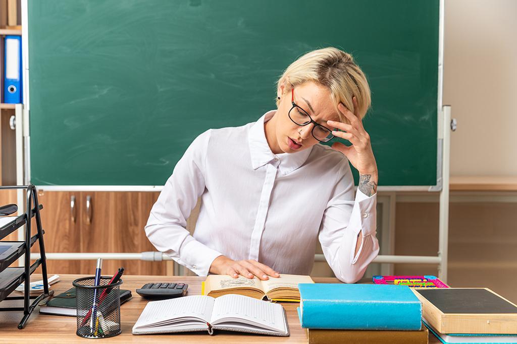 Au-delà de la classe : Les défis de la santé mentale pour les éducateurs Au-delà de la classe : Les défis de la santé mentale pour les éducateurs