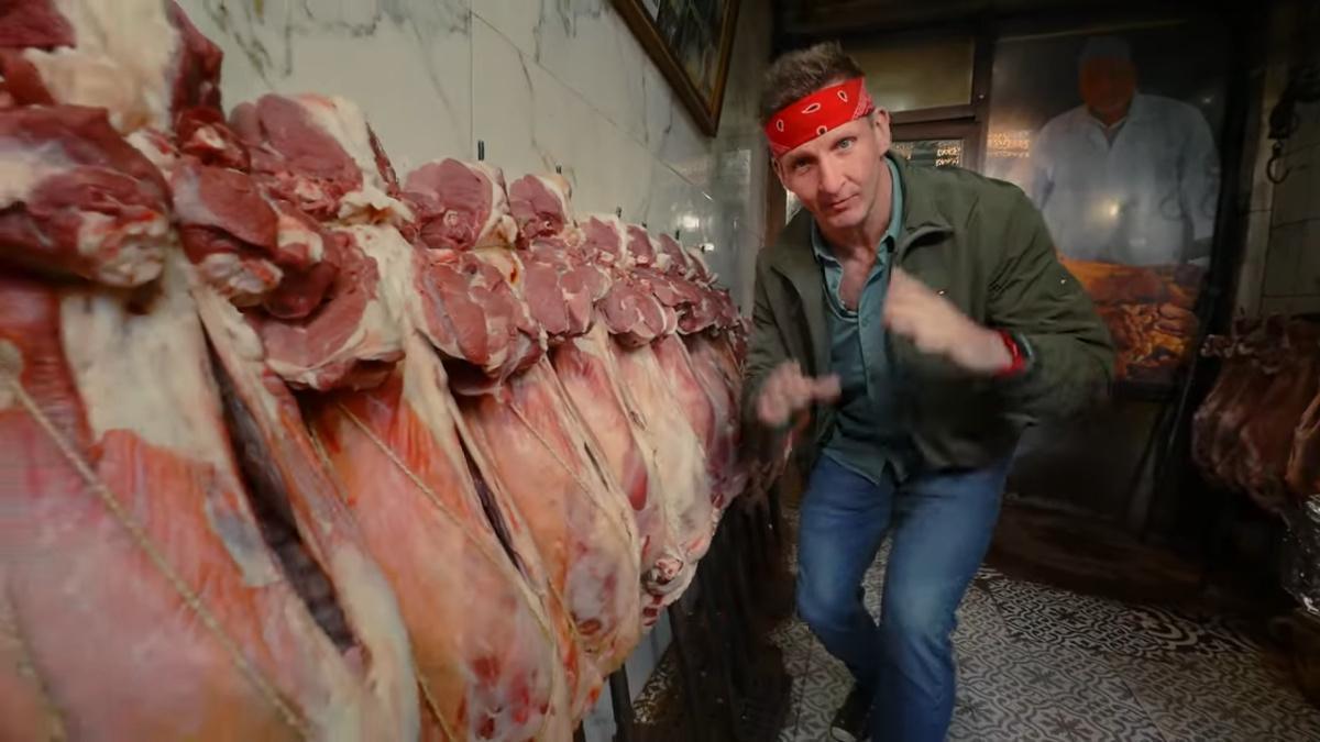 Marrakech sous la loupe : Un voyage culinaire extraordinaire avec "Best Ever Food Review Show", des ruelles aux tables d'excellence Marrakech sous la loupe : Un voyage culinaire extraordinaire avec "Best Ever Food Review Show", des ruelles aux tables d'excellence