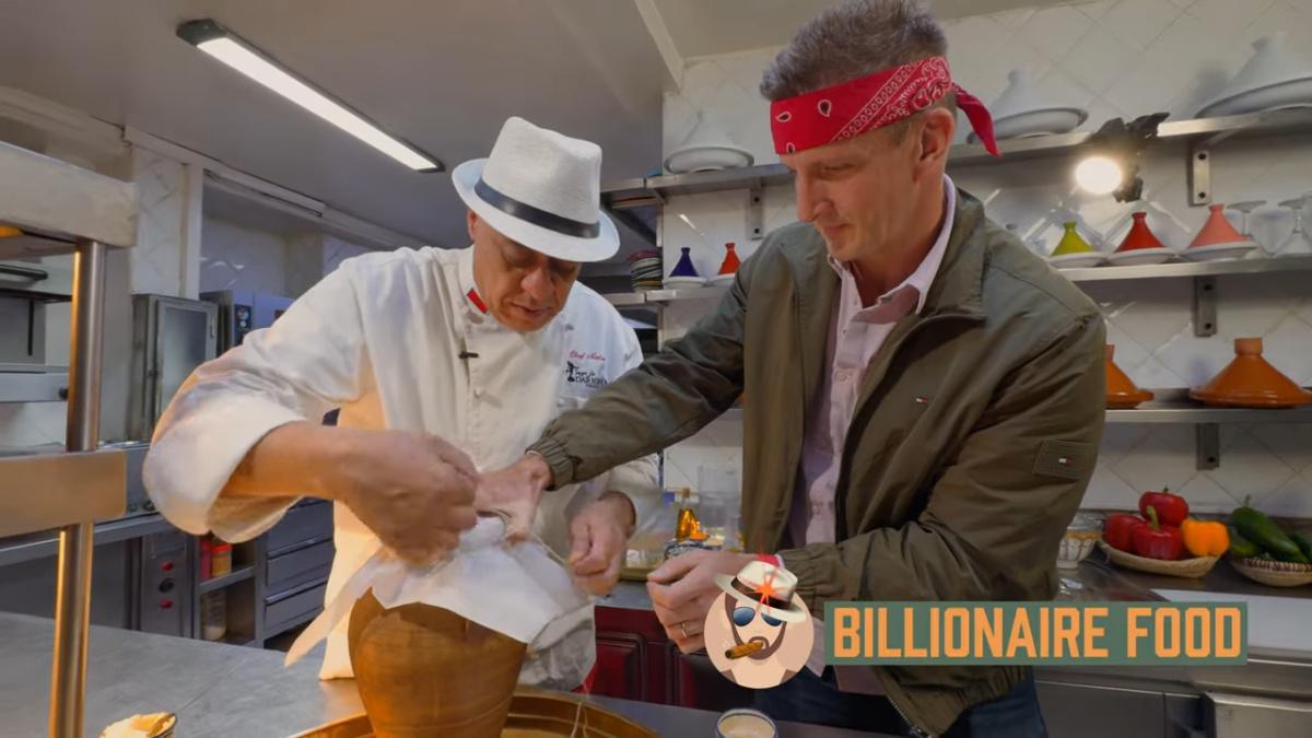 Marrakech sous la loupe : Un voyage culinaire extraordinaire avec "Best Ever Food Review Show", des ruelles aux tables d'excellence Marrakech sous la loupe : Un voyage culinaire extraordinaire avec "Best Ever Food Review Show", des ruelles aux tables d'excellence