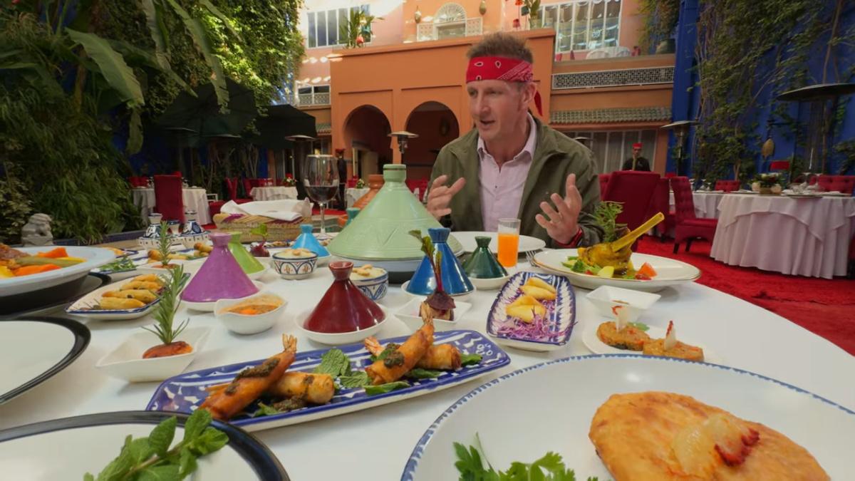 Marrakech sous la loupe : Un voyage culinaire extraordinaire avec "Best Ever Food Review Show", des ruelles aux tables d'excellence Marrakech sous la loupe : Un voyage culinaire extraordinaire avec "Best Ever Food Review Show", des ruelles aux tables d'excellence