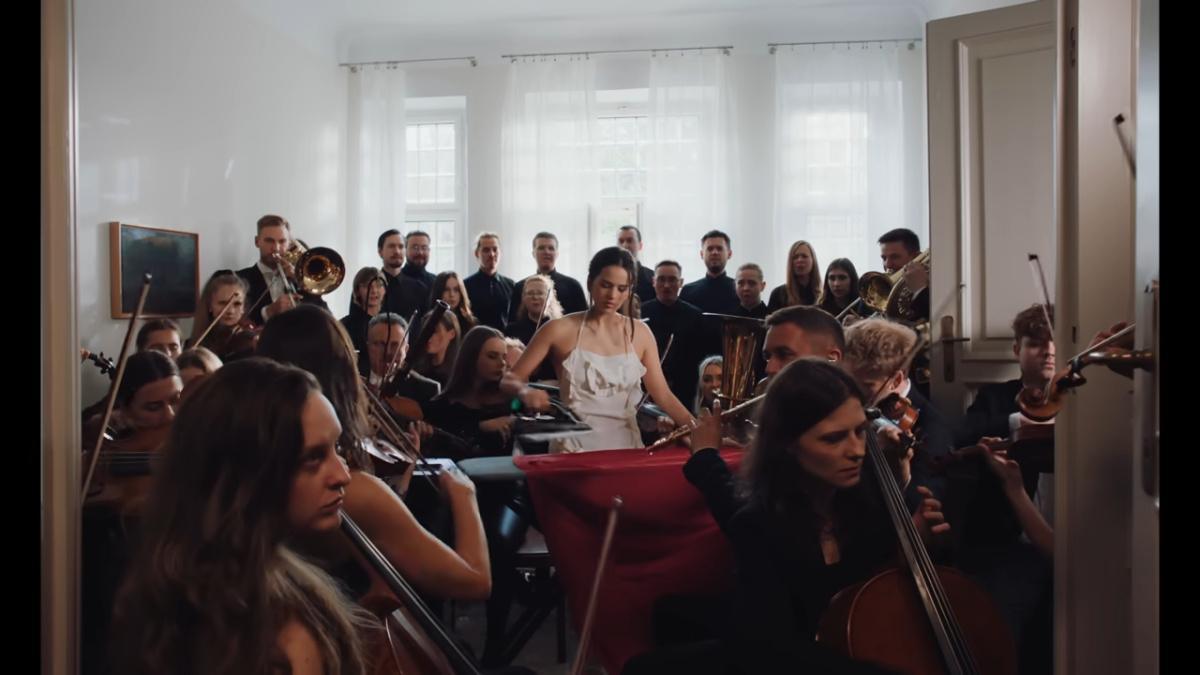 Rosalía, LUX: Marrakech, soufisme et une pop en mouvement Rosalía, LUX: Marrakech, soufisme et une pop en mouvement