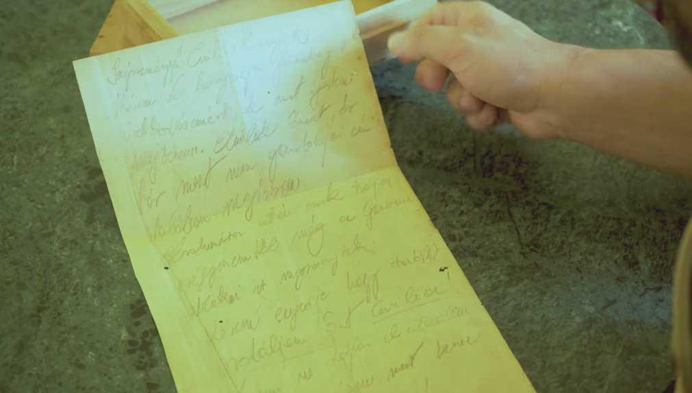 100 Jahre alter Liebesbrief in Budapester Süßwarenschachtel entdeckt  100 Jahre alter Liebesbrief in Budapester Süßwarenschachtel entdeckt
