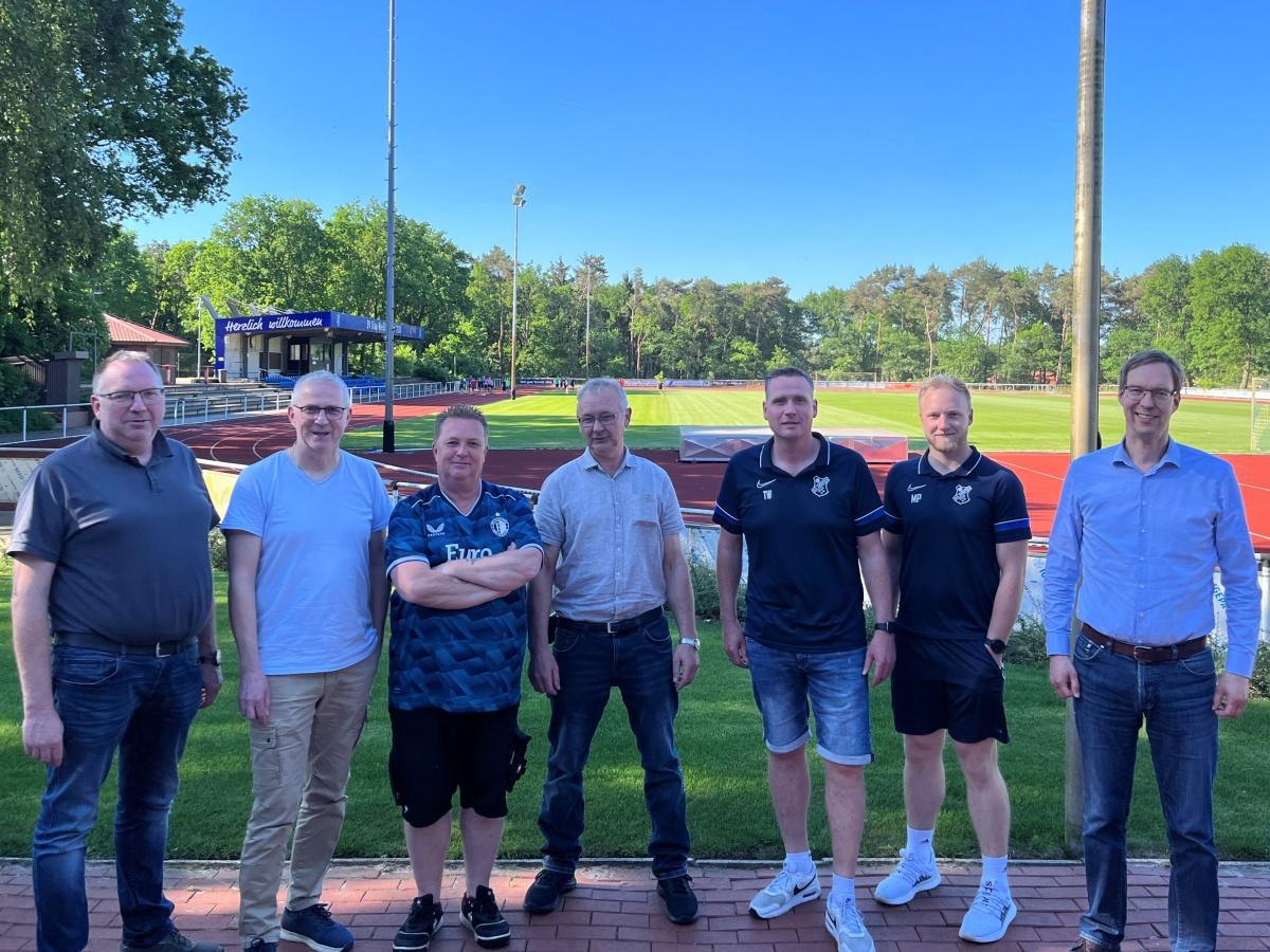 Neue Platzwarte im Sportpark