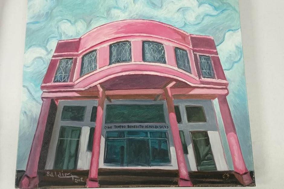 Exposição no Cine Teatro reúne pinturas em tela de Flávio Baldim