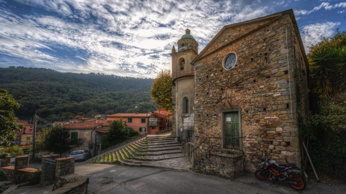 Chiesa di San Martino Vecchia a Biassa - Church of Saint Martin Old in Biassa