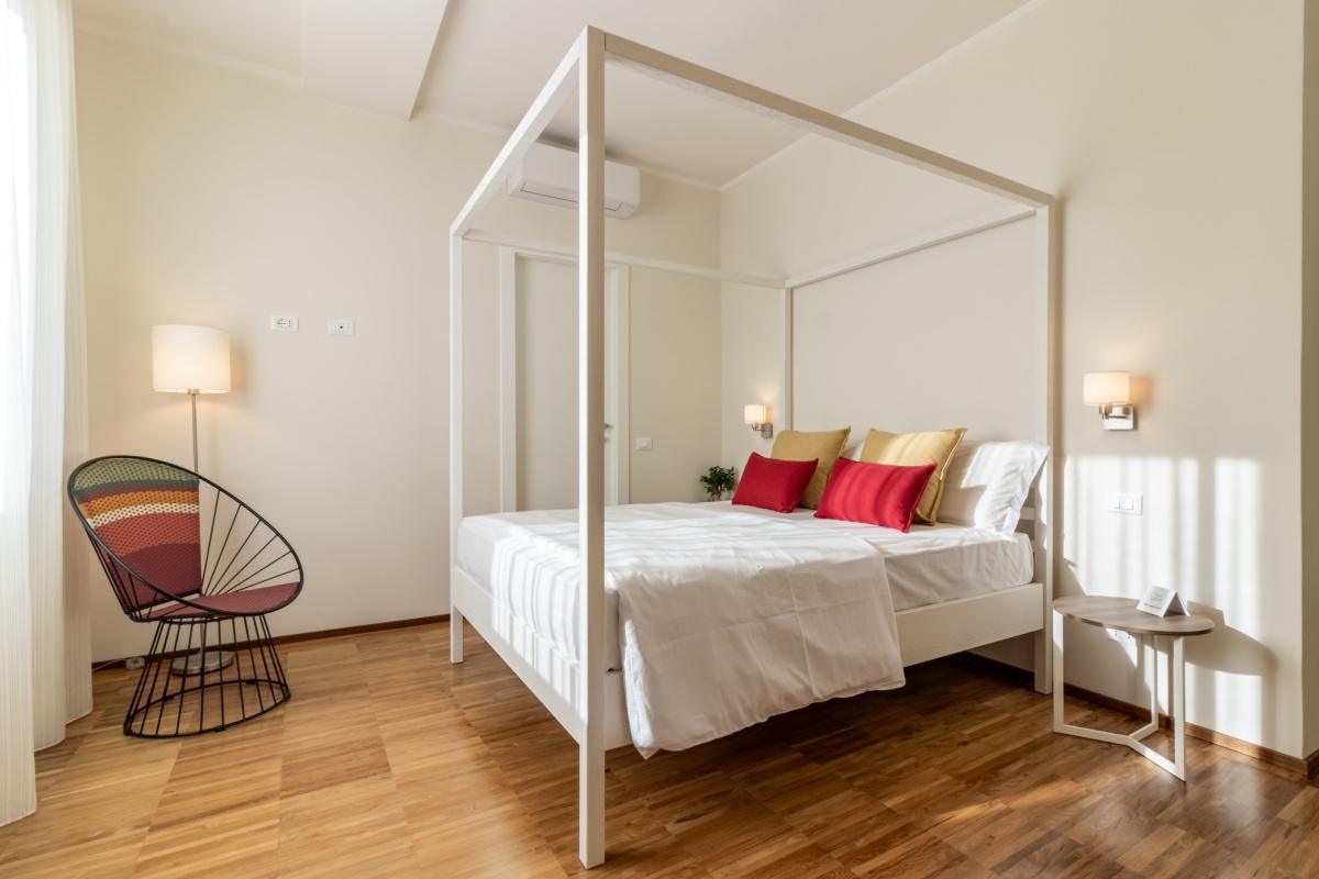 Il Faro luxury rooms & lounge