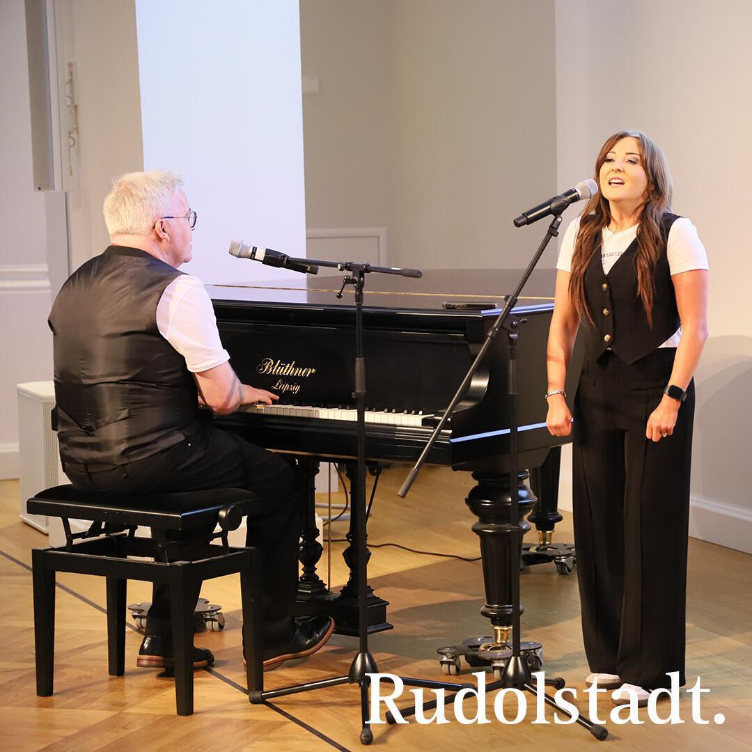 🎉 Das 30. Rudolstädter Altstadtfest ist eröffnet! 🎉 Das 30. Rudolstädter Altstadtfest ist eröffnet!