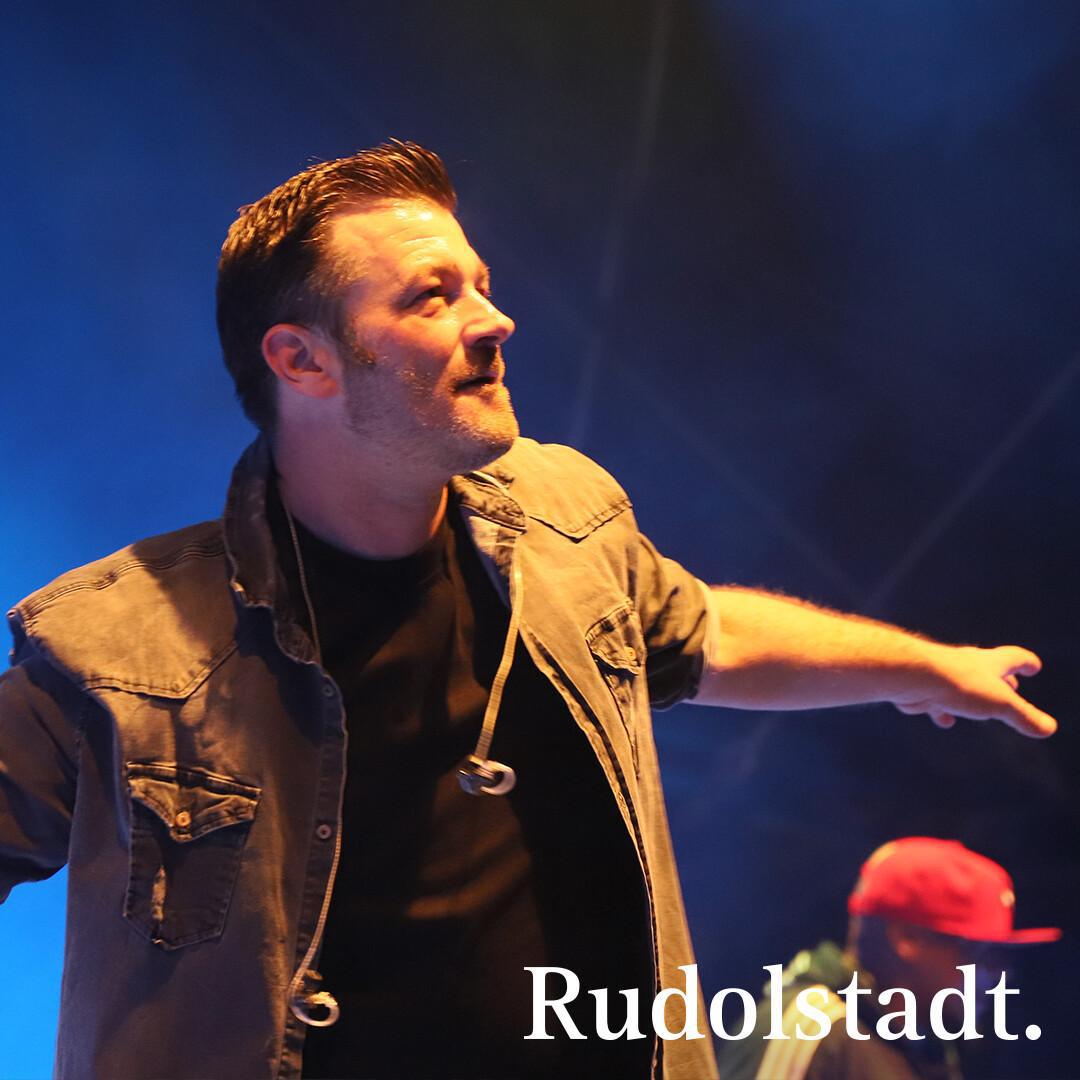 🎉 Achim Petry rockt gerade die Bühne des 30. Rudolstädter Altstadtfestes! 🎉