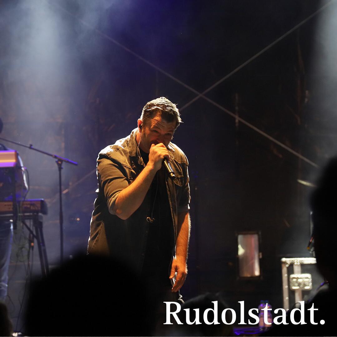 🎉 Achim Petry rockt gerade die Bühne des 30. Rudolstädter Altstadtfestes! 🎉