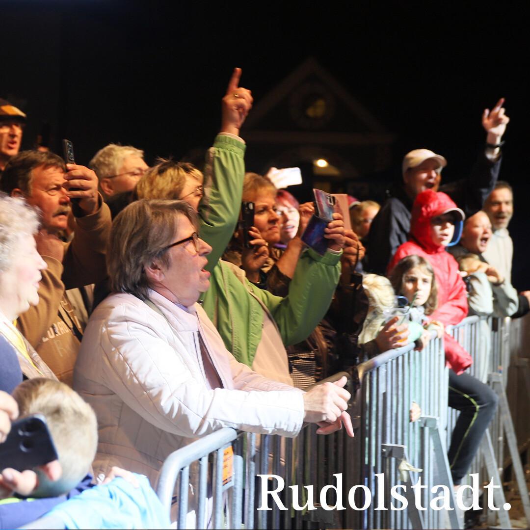 🎉 Achim Petry rockt gerade die Bühne des 30. Rudolstädter Altstadtfestes! 🎉