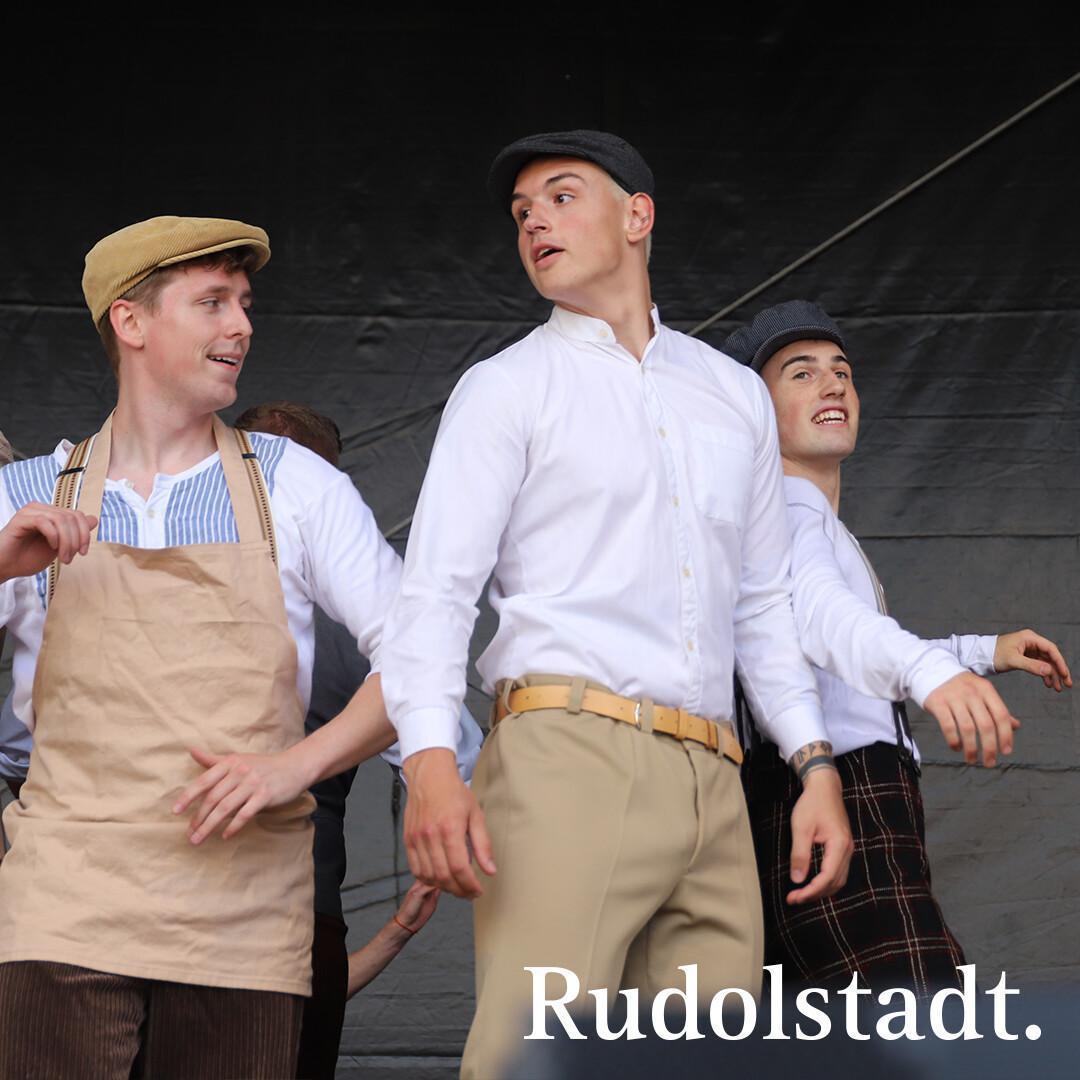 Thüringer Folklore Tanzensemble Rudolstadt begeistert die Menge! 🎉 Thüringer Folklore Tanzensemble Rudolstadt begeistert die Menge! 🎉