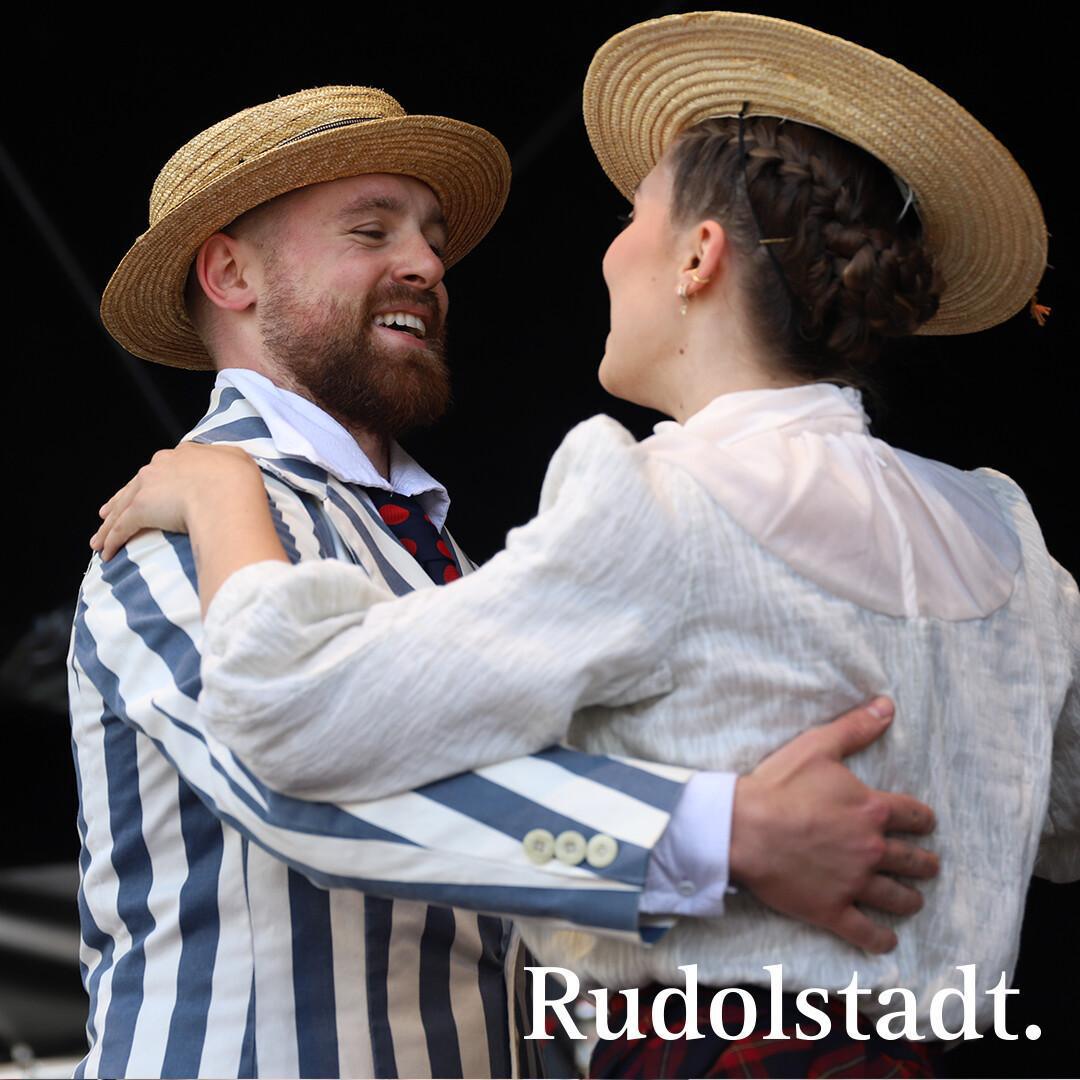 Thüringer Folklore Tanzensemble Rudolstadt begeistert die Menge! 🎉 Thüringer Folklore Tanzensemble Rudolstadt begeistert die Menge! 🎉