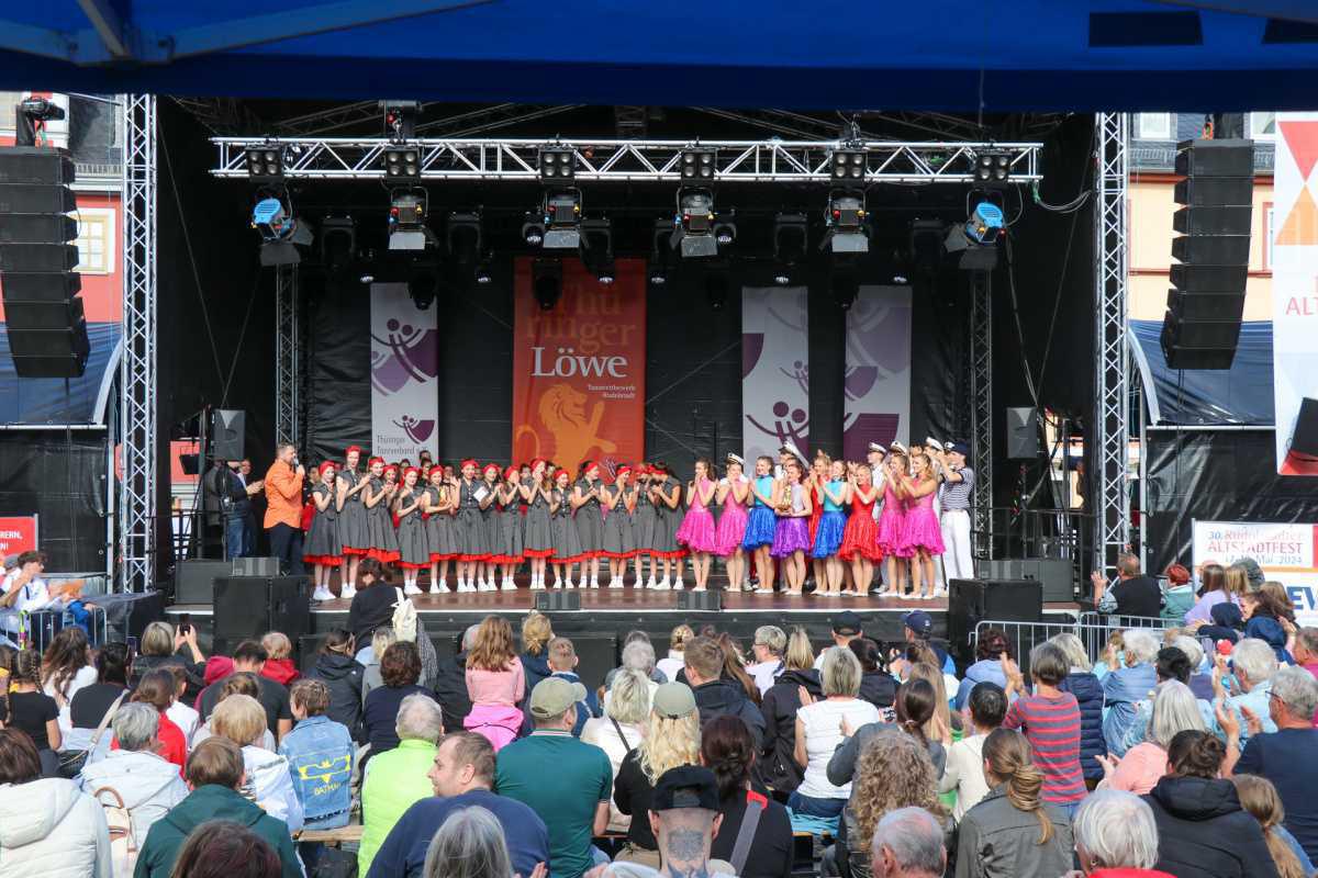 17. offene Tanzwettbewerb "Thüringer Löwe" 17. offene Tanzwettbewerb "Thüringer Löwe"