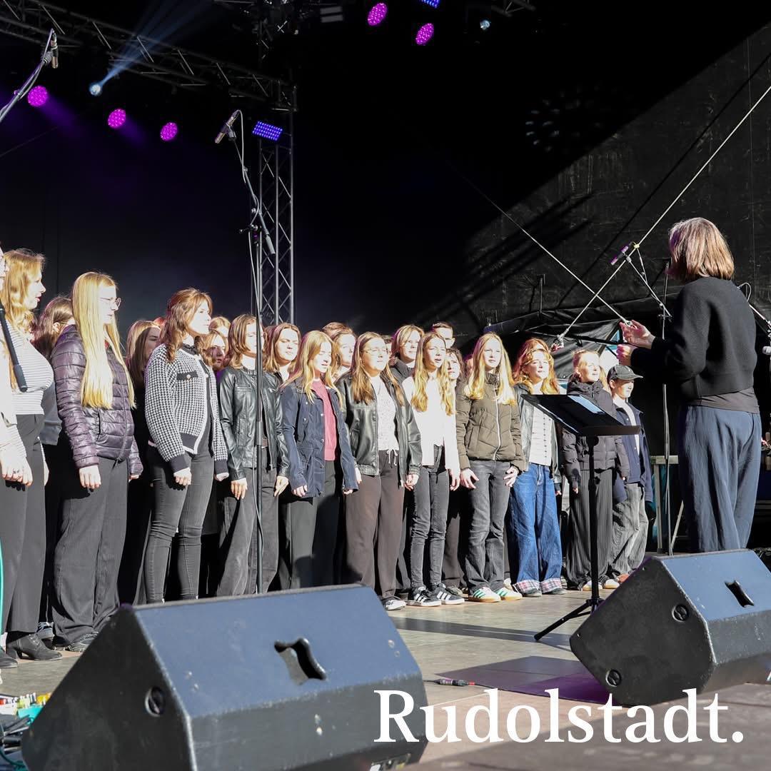 Stimmgewaltiger Auftakt zum 31. Rudolstädter Altstadtfest! Stimmgewaltiger Auftakt zum 31. Rudolstädter Altstadtfest!