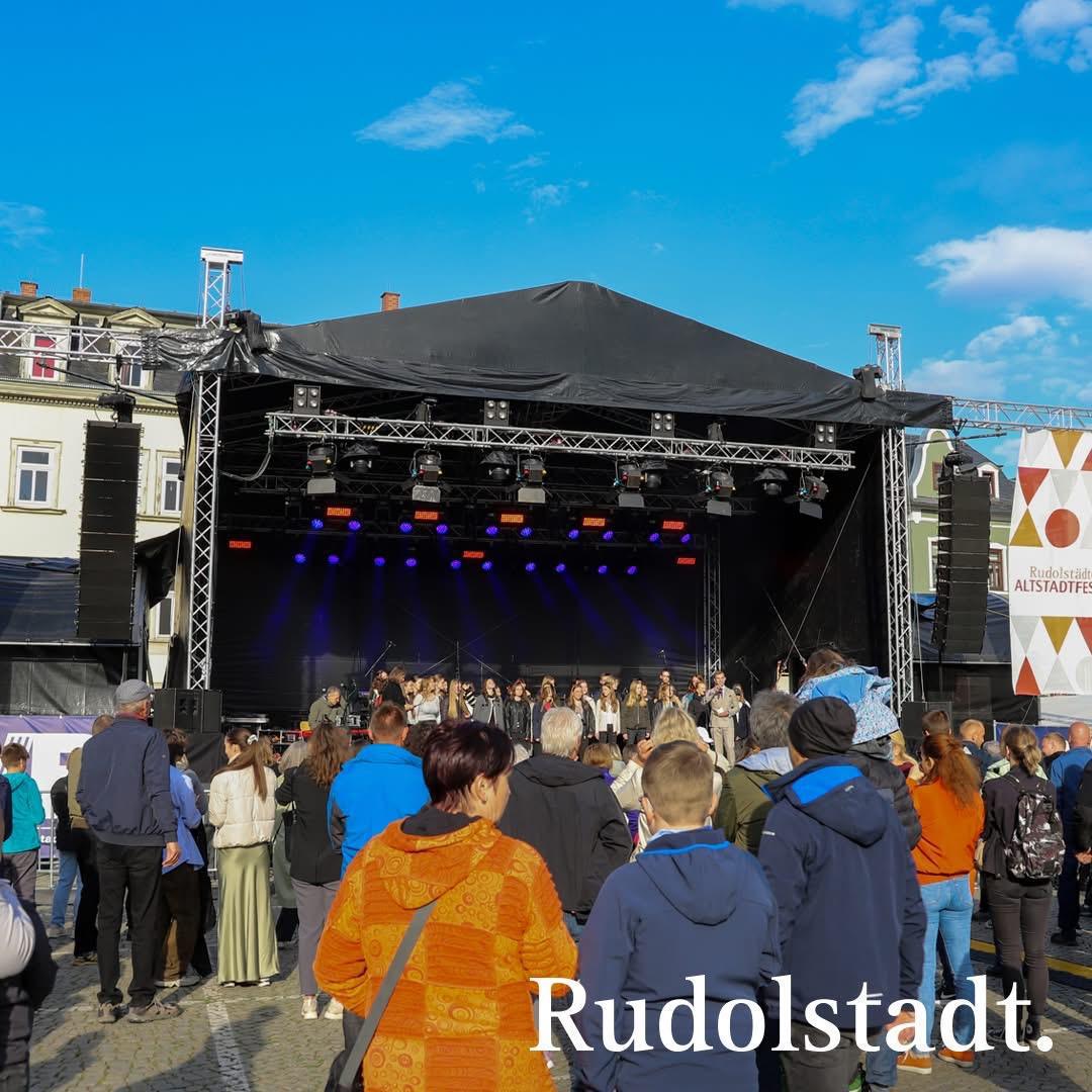 Stimmgewaltiger Auftakt zum 31. Rudolstädter Altstadtfest! Stimmgewaltiger Auftakt zum 31. Rudolstädter Altstadtfest!