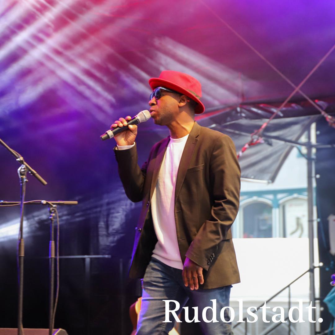 Special Guest Band live on stage – Stimmung pur am Abend!