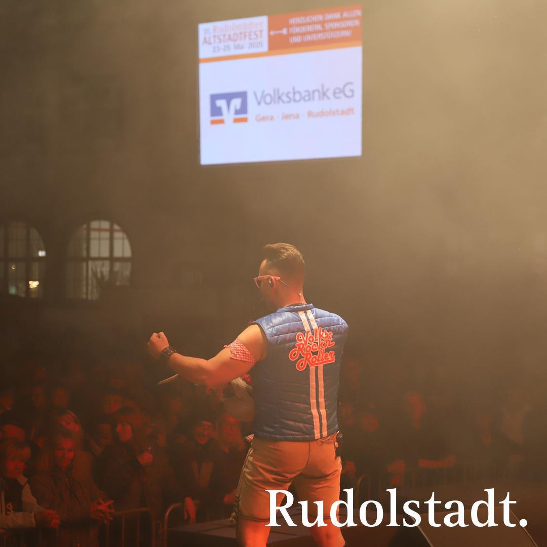 Jetzt auf der Bühne: Kevin – das Andreas Gabalier Double!