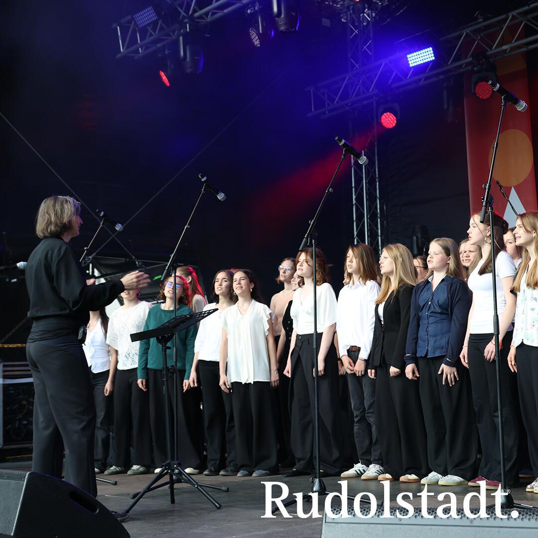 🎶 Gelungener Auftakt auf der Altstadtfest-Bühne 🎶
