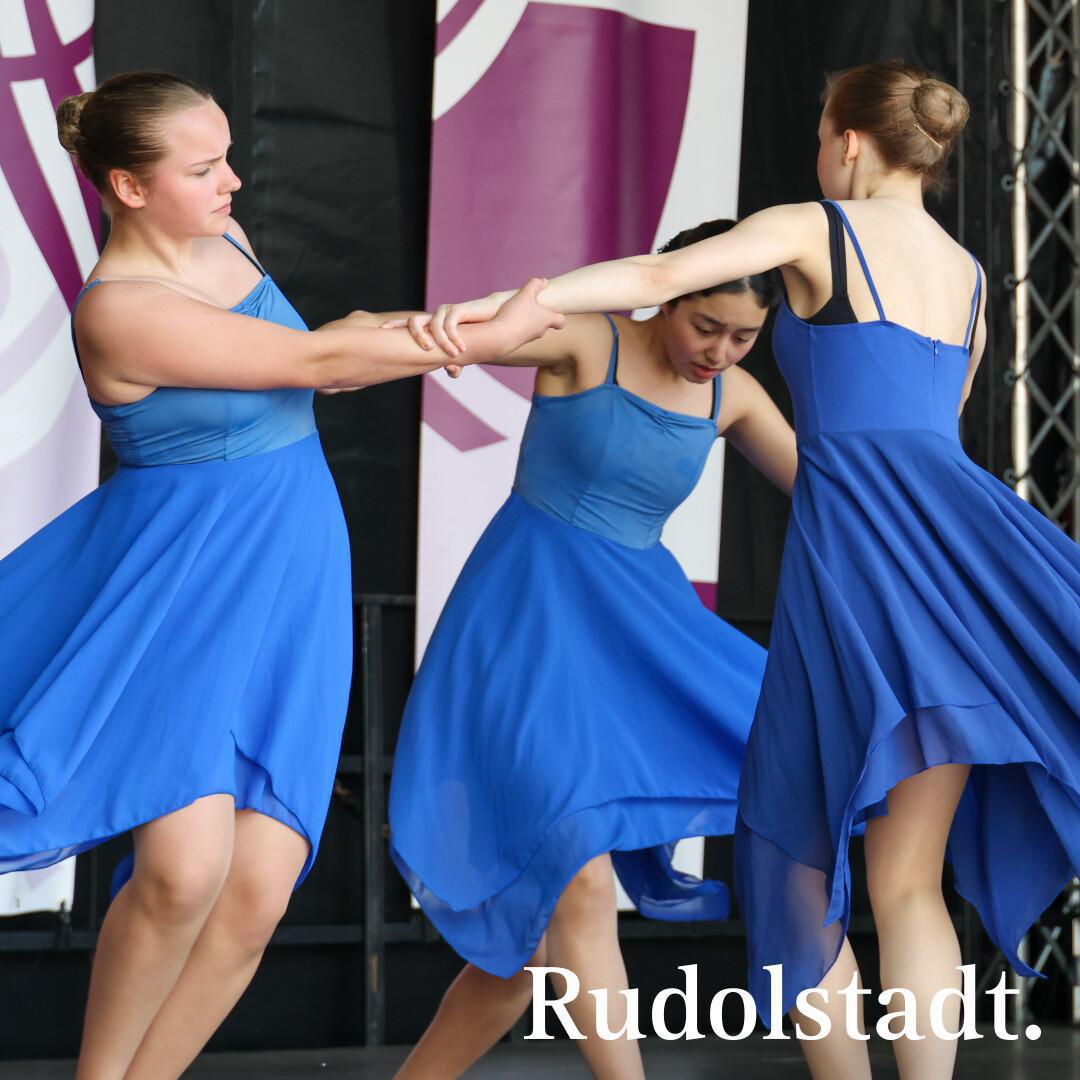 🦁💃 Der krönende Abschluss des 32. Rudolstädter Altstadtfestes läuft! 🦁💃 Der krönende Abschluss des 32. Rudolstädter Altstadtfestes läuft!