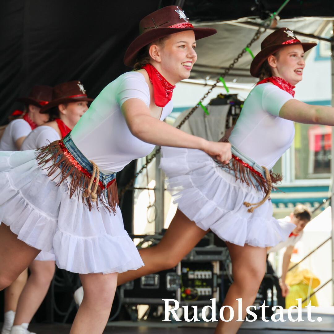 🦁💃 Der krönende Abschluss des 32. Rudolstädter Altstadtfestes läuft! 🦁💃 Der krönende Abschluss des 32. Rudolstädter Altstadtfestes läuft!