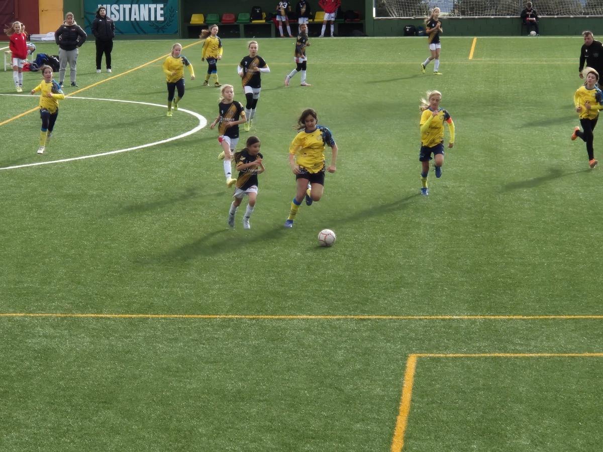 Gran participación del Alevín B Femenino en el Torneo de Miraflores Gran participación del Alevín B Femenino en el Torneo de Miraflores