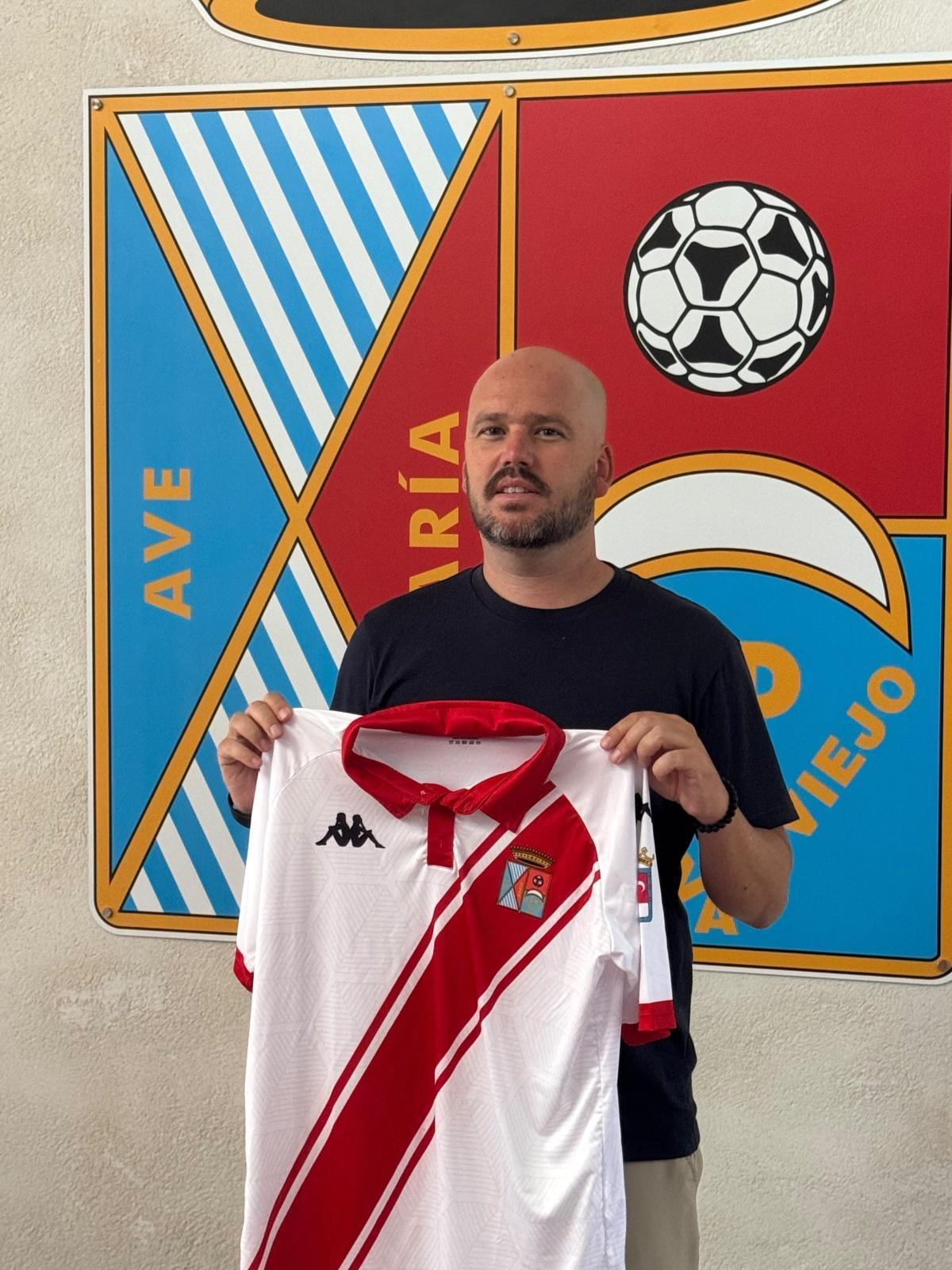 José Cernuda, nuevo entrenador José Cernuda, nuevo entrenador