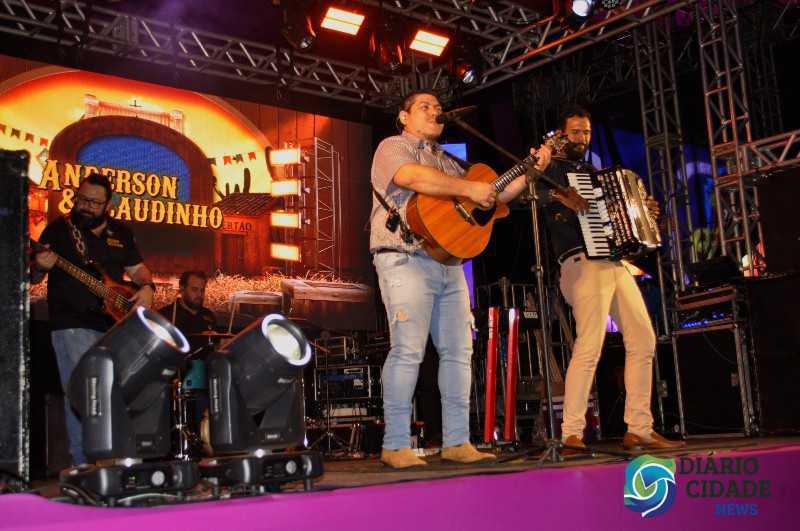 Três Lagoas celebra a 35ª Festa do Folclore com shows de Eduardo Costa e Canavarro Três Lagoas celebra a 35ª Festa do Folclore com shows de Eduardo Costa e Canavarro
