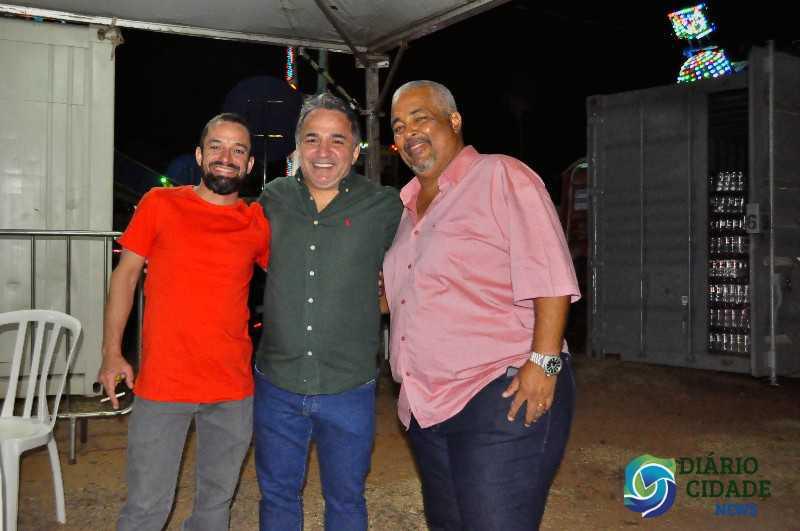 Três Lagoas celebra a 35ª Festa do Folclore com shows de Eduardo Costa e Canavarro Três Lagoas celebra a 35ª Festa do Folclore com shows de Eduardo Costa e Canavarro