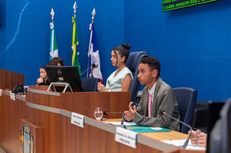 Jovens vereadores apresentam PLs visando diagnóstico tardio do autismo e combate ao cyberbullying Jovens vereadores apresentam PLs visando diagnóstico tardio do autismo e combate ao cyberbullying