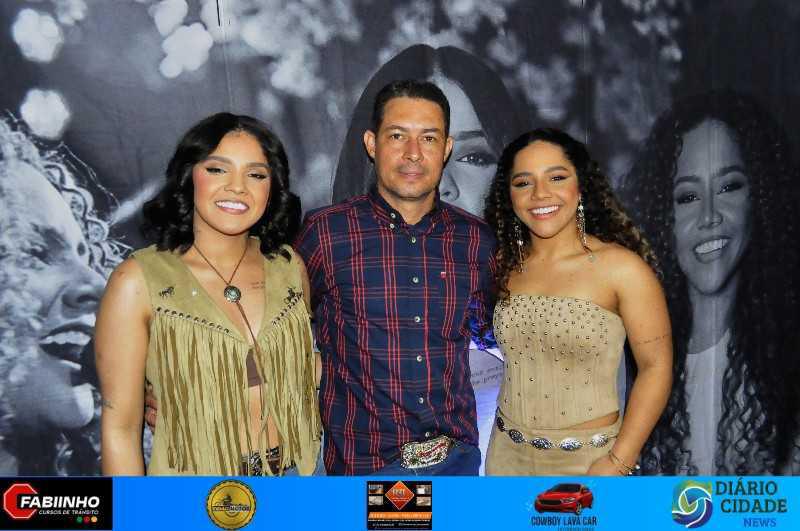 Uma Noite Inesquecível no Müller Pub com As Irmãs Cristinas!