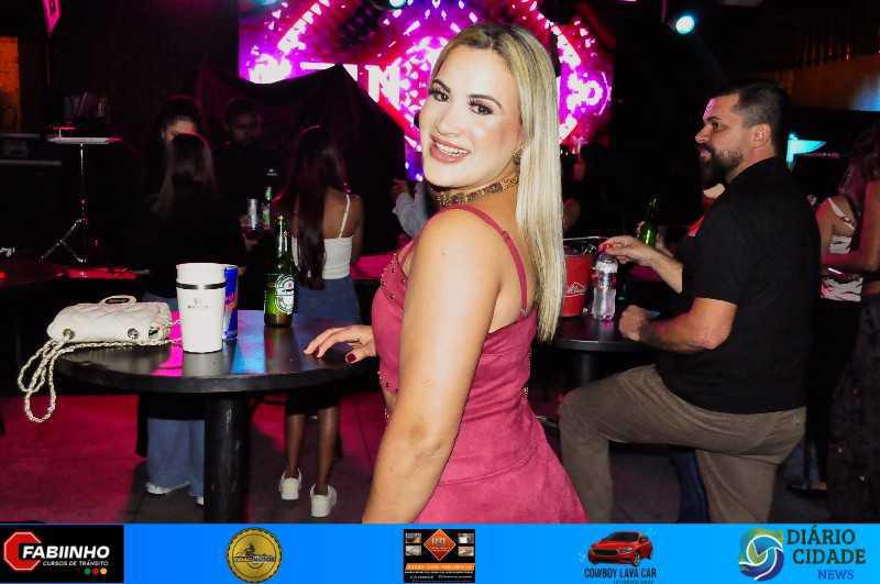 Uma Noite Inesquecível no Müller Pub com As Irmãs Cristinas!