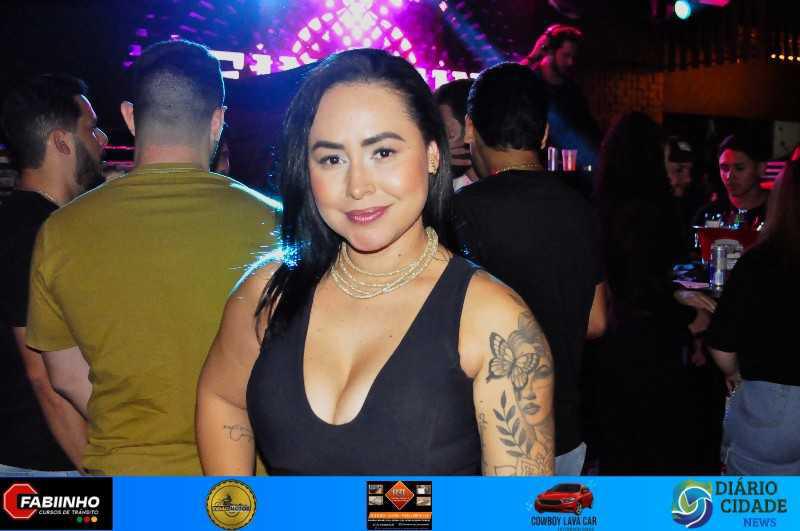 Uma Noite Inesquecível no Müller Pub com As Irmãs Cristinas!