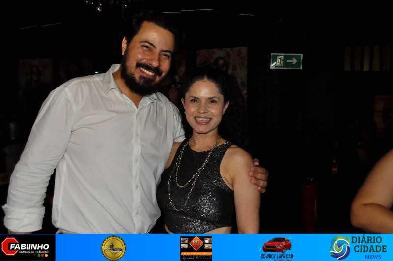 Uma Noite Inesquecível no Müller Pub com As Irmãs Cristinas!