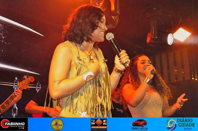 Uma Noite Inesquecível no Müller Pub com As Irmãs Cristinas!