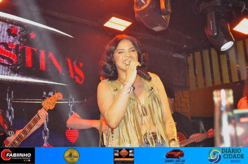 Uma Noite Inesquecível no Müller Pub com As Irmãs Cristinas! Uma Noite Inesquecível no Müller Pub com As Irmãs Cristinas!