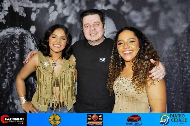 Uma Noite Inesquecível no Müller Pub com As Irmãs Cristinas!