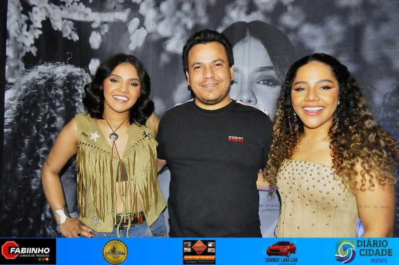 Uma Noite Inesquecível no Müller Pub com As Irmãs Cristinas!