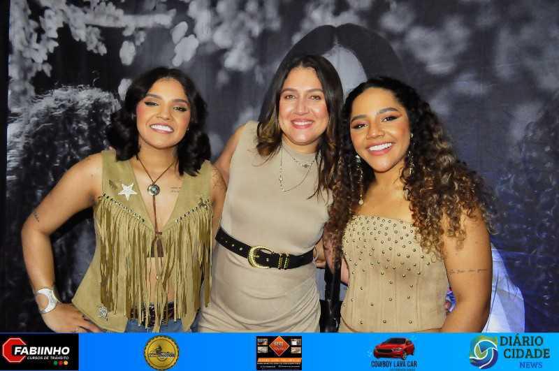 Uma Noite Inesquecível no Müller Pub com As Irmãs Cristinas! Uma Noite Inesquecível no Müller Pub com As Irmãs Cristinas!