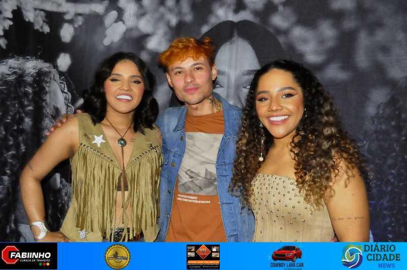 Uma Noite Inesquecível no Müller Pub com As Irmãs Cristinas!