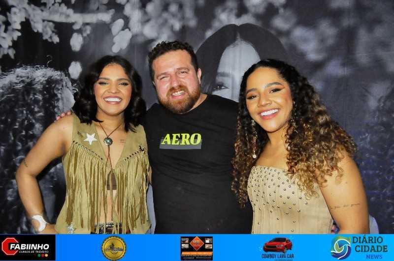 Uma Noite Inesquecível no Müller Pub com As Irmãs Cristinas!