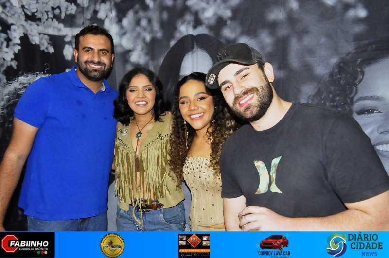 Uma Noite Inesquecível no Müller Pub com As Irmãs Cristinas!