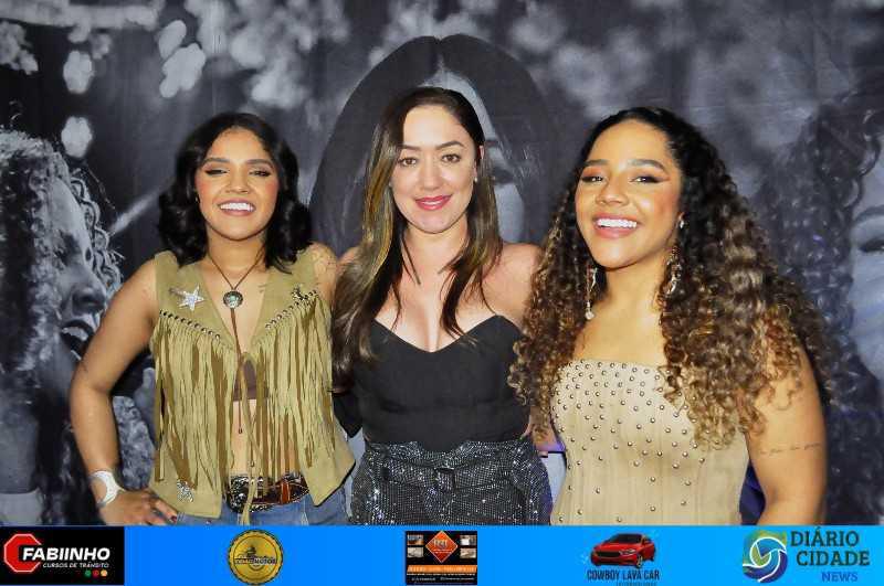 Uma Noite Inesquecível no Müller Pub com As Irmãs Cristinas!